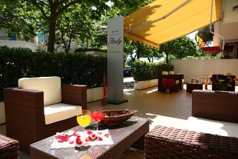 Hotel Italy Мисано Адриатико Екстериор снимка