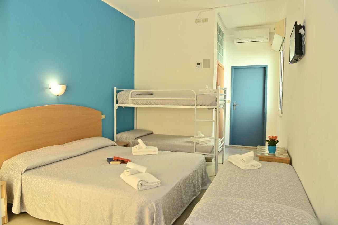 Hotel Italy Мисано Адриатико Екстериор снимка