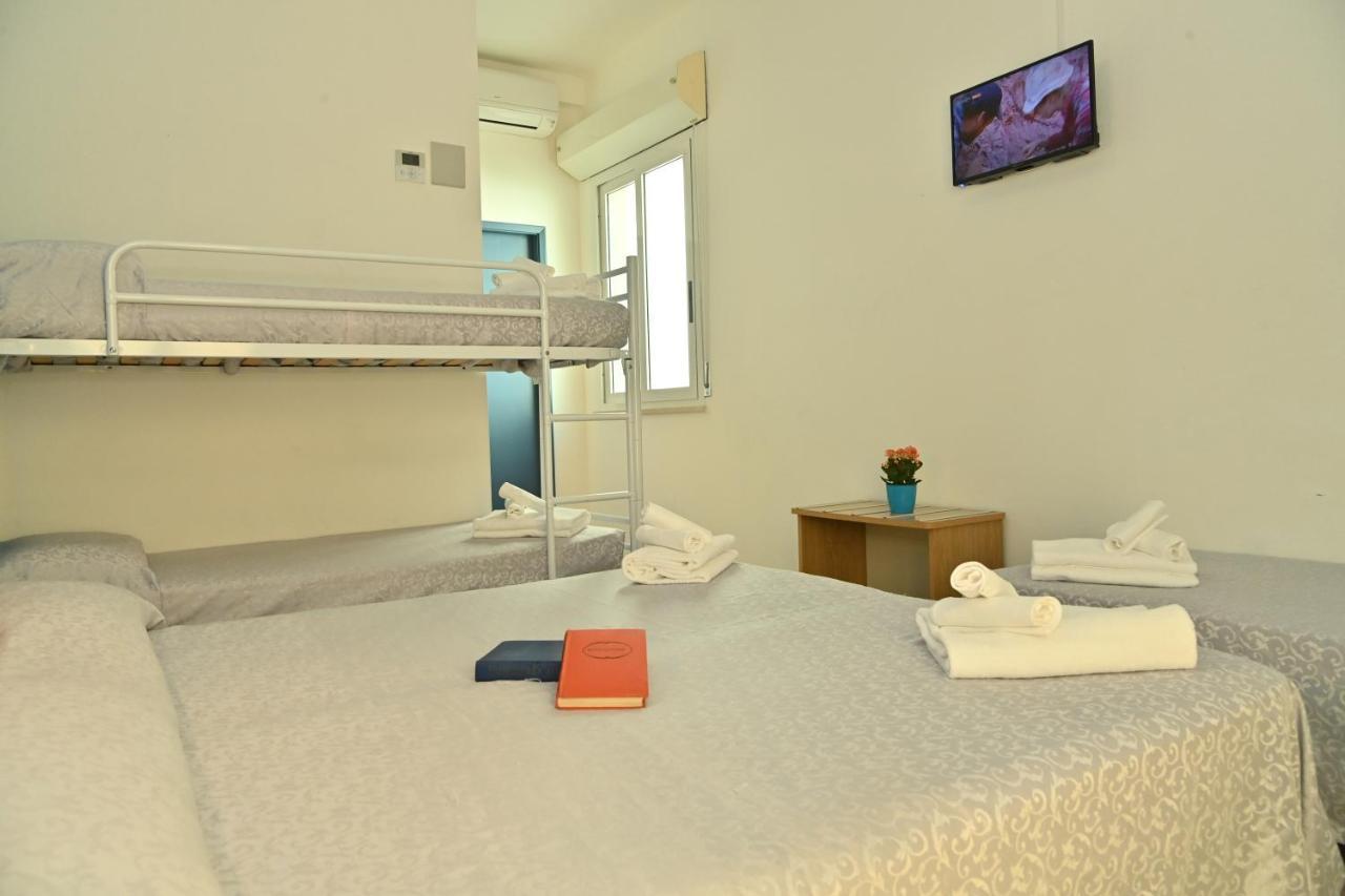 Hotel Italy Мисано Адриатико Екстериор снимка