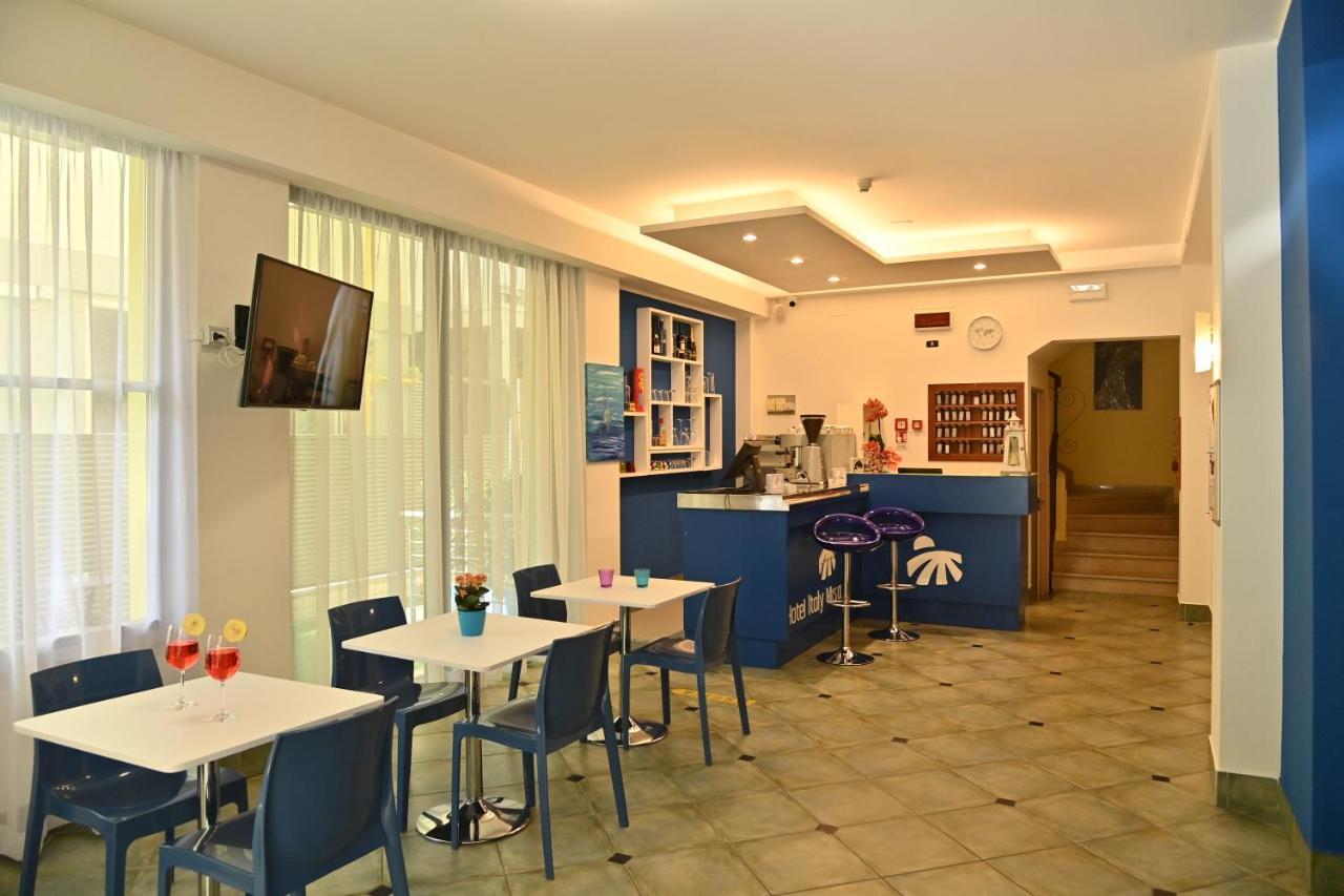 Hotel Italy Мисано Адриатико Екстериор снимка