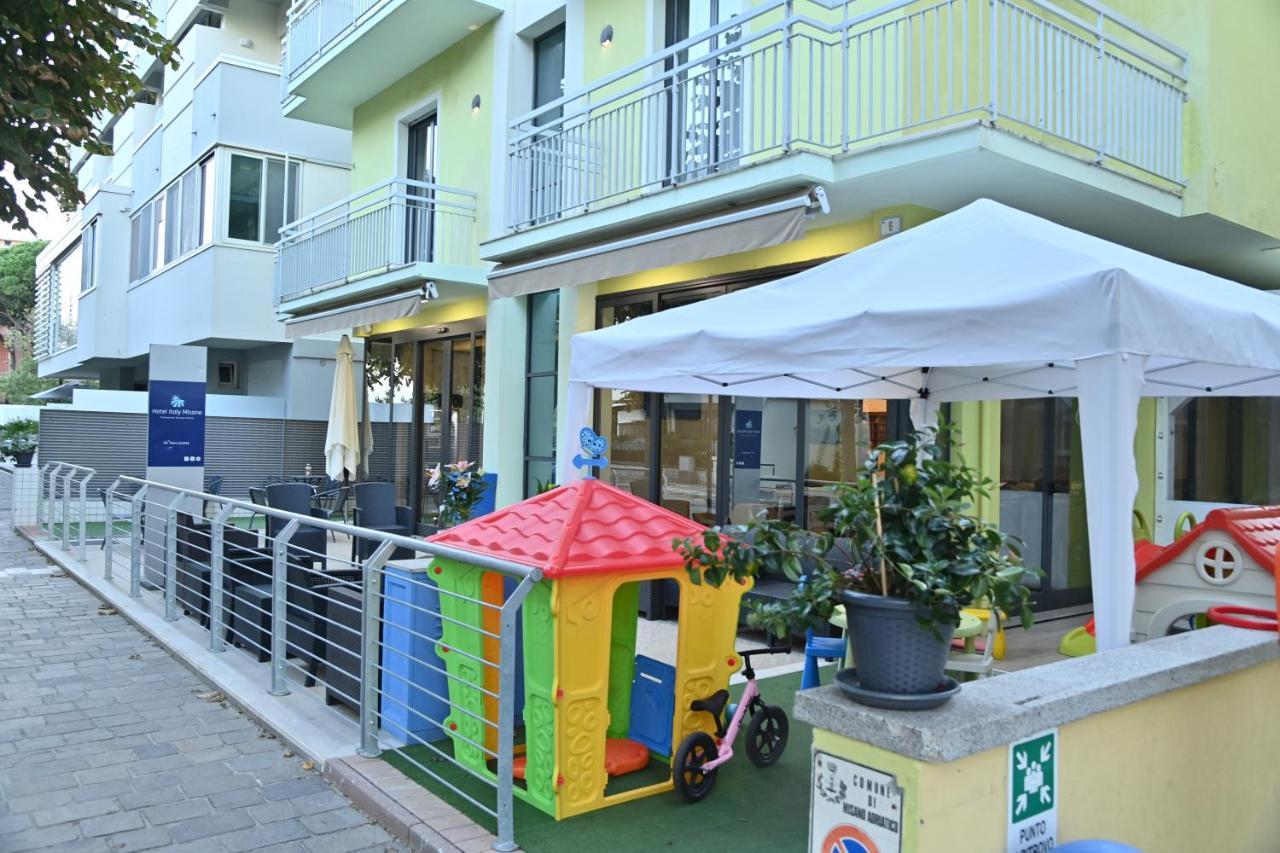 Hotel Italy Мисано Адриатико Екстериор снимка