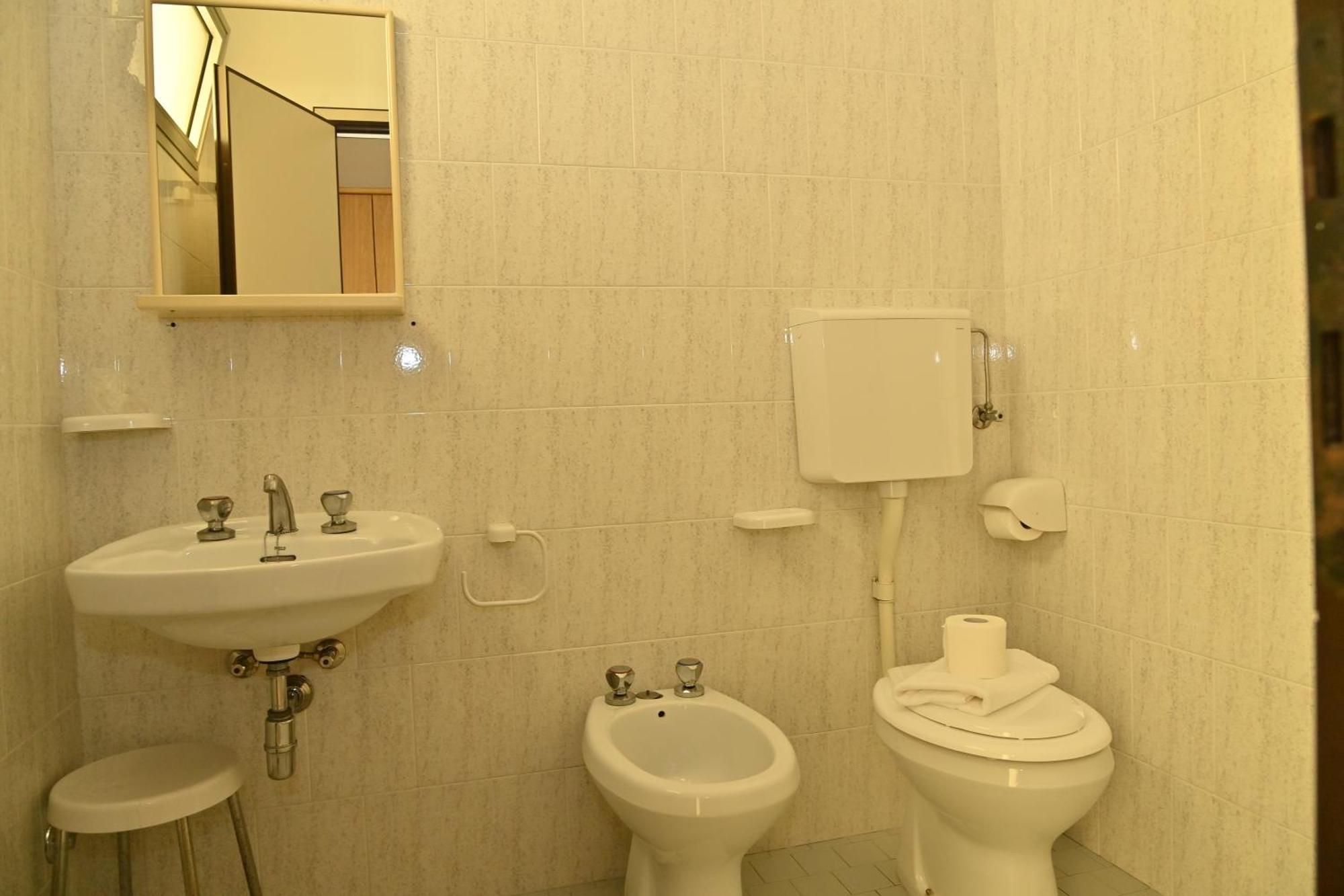 Hotel Italy Мисано Адриатико Стая снимка